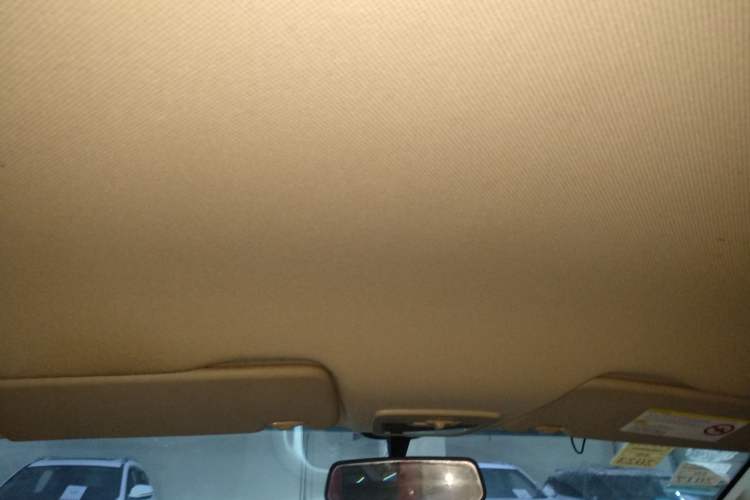 Used Baojun 630 2014 1.5L manual standard version Headliner