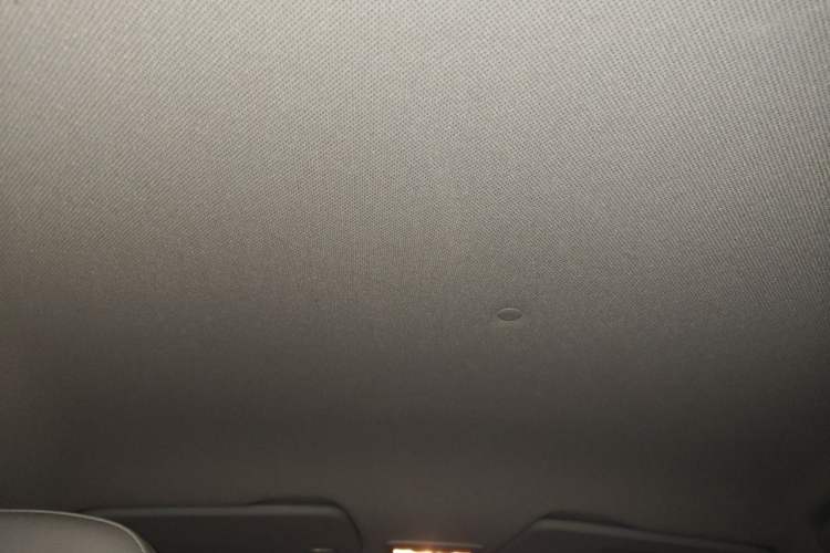 Used Baojun 630 2014 1.5L automatic comfort version Headliner
