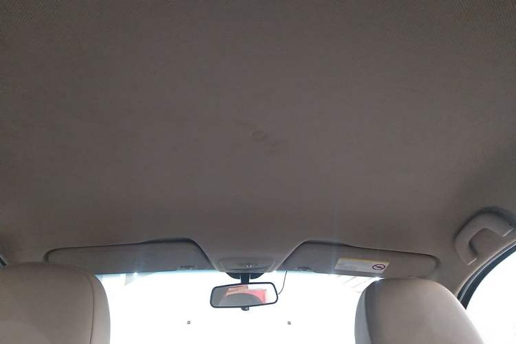 Used Baojun 630 2014 1.5L automatic comfort version Headliner