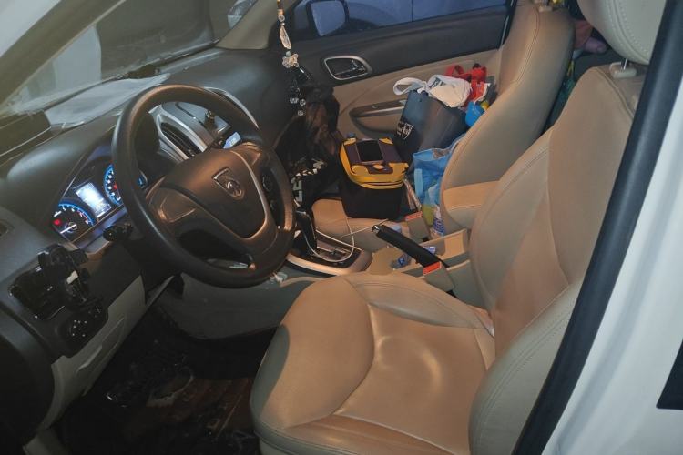 Used Baojun 630 2014 1.5L automatic comfort version Left Front Seat