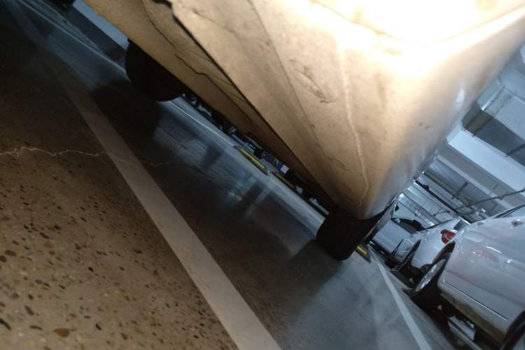 Used Baojun 630 2014 1.5L manual standard version Left Side Sill