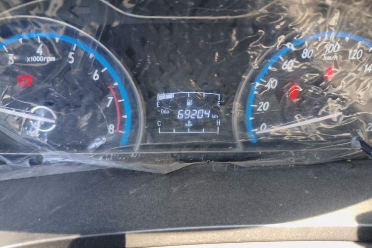 Used Baojun 630 2014 1.5L manual standard version Odometer Close Up