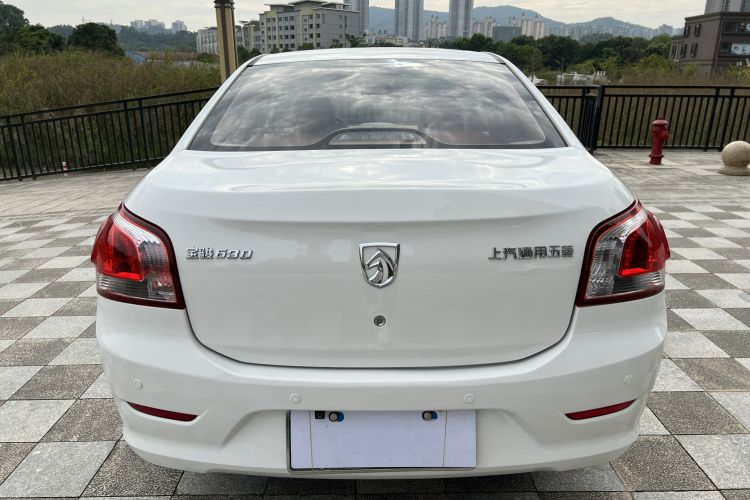 Used Baojun 630 2014 1.5L manual standard version Rear