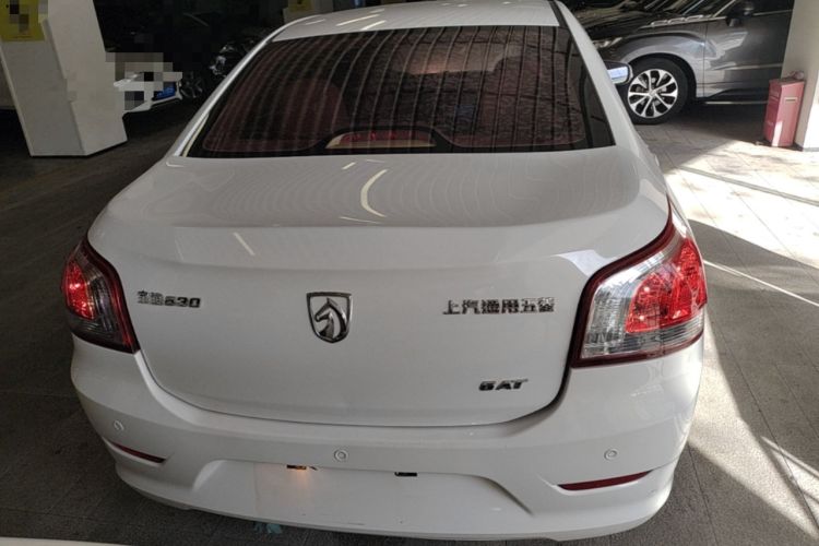 Used Baojun 630 2014 1.5L automatic comfort version Rear