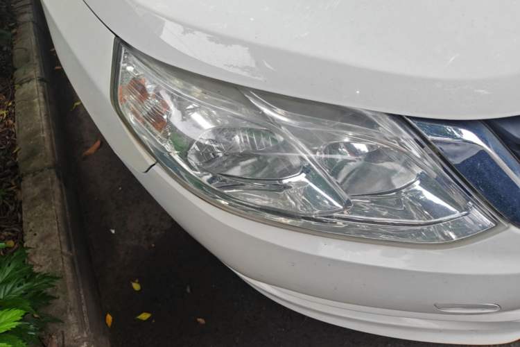 Used Baojun 630 2014 1.5L manual Comfort trim level Right Front Headlight