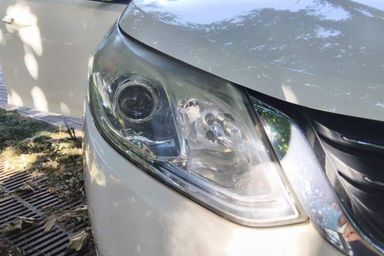 Used Baojun 630 2014 1.5L manual Comfort trim level Right Front Headlight