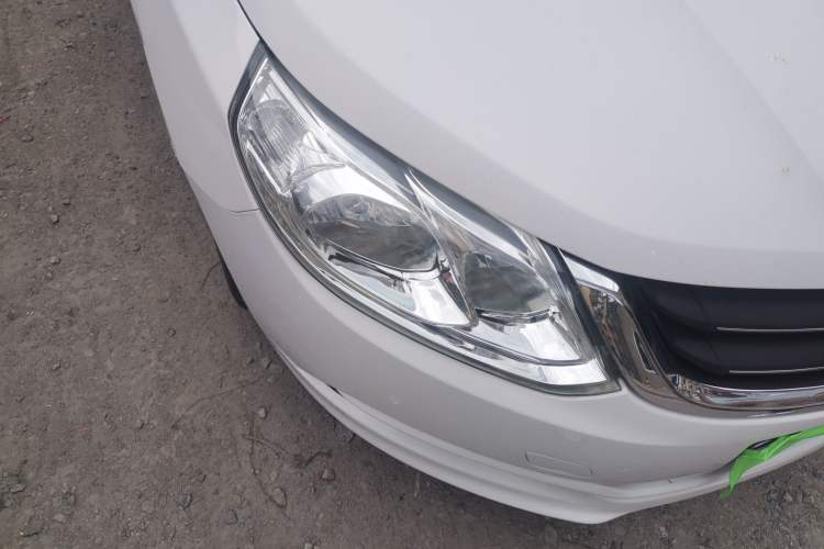 Used Baojun 630 2014 1.5L manual Comfort trim level Right Front Headlight