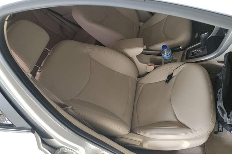 Used Baojun 630 2014 1.5L automatic comfort version Right Front Seat