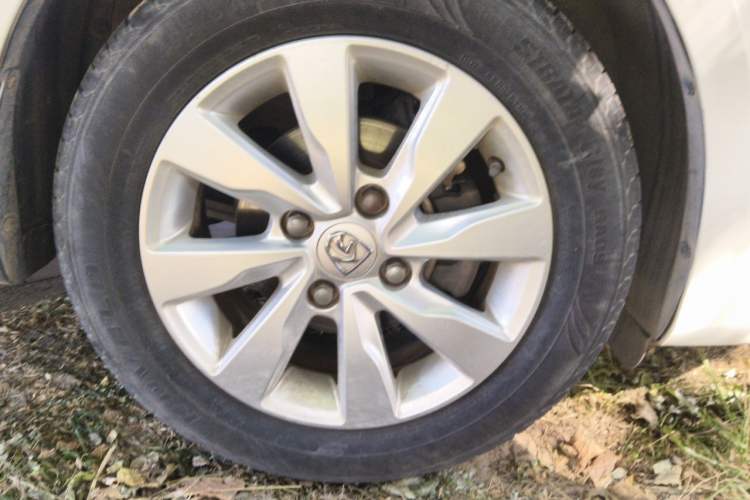Used Baojun 630 2014 1.5L manual Comfort trim level Right Front Wheel Hub