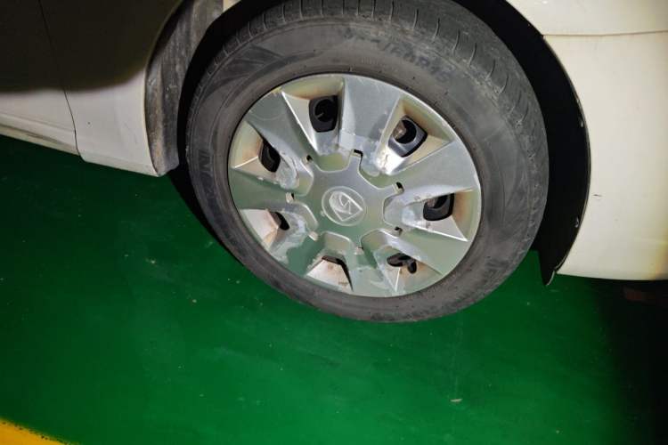 Used Baojun 630 2014 1.5L manual standard version Right Front Wheel Hub