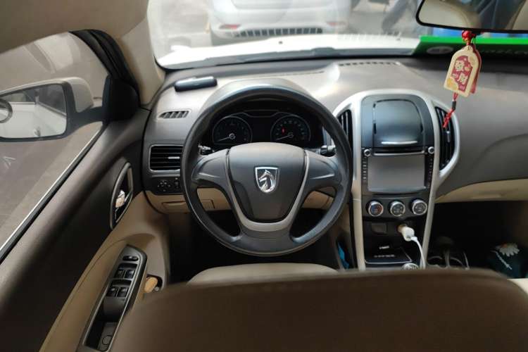 Used Baojun 630 2014 1.5L manual Comfort trim level Steering Wheel