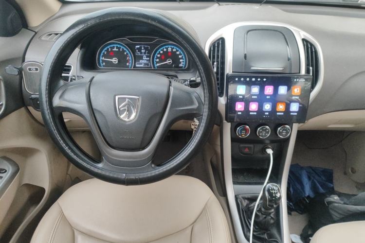 Used Baojun 630 2014 1.5L manual Comfort trim level Steering Wheel