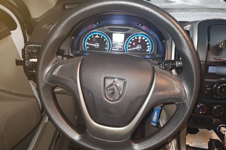 Used Baojun 630 2014 1.5L automatic comfort version Steering Wheel