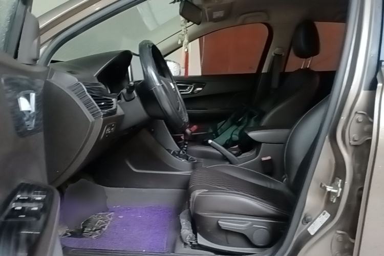 Used Baojun 630 2016 1.5L manual Comfort trim level Driver Seat
