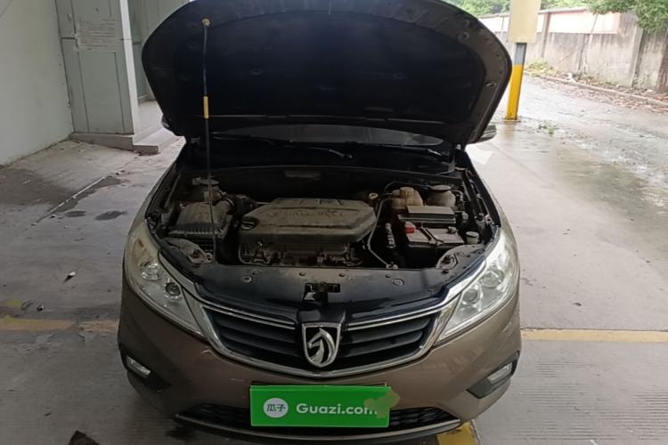 Used Baojun 630 2016 1.5L manual Comfort trim level Engine Bay