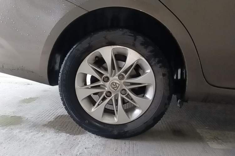 Used Baojun 630 2016 1.5L manual Comfort trim level Right Rear Wheel Hub