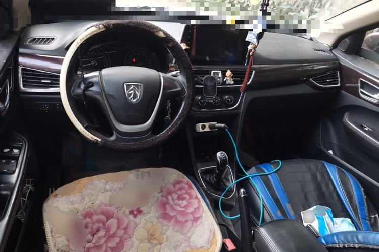 Used Baojun 630 2016 1.5L Manual Standard Edition Center Console