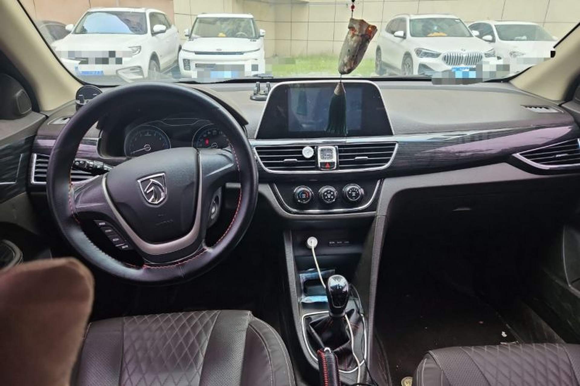 Used Baojun 630 2016 1.5L Manual Elite Edition Center Console