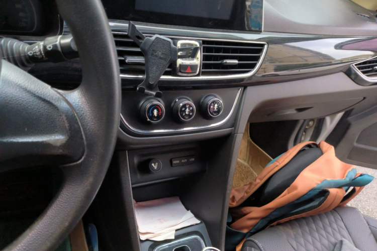 Used Baojun 630 2016 1.5L automatic comfort version Audio And AC Panel
