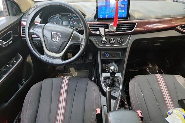 Used Baojun 630 2016 1.5L Manual Standard Edition Center Console