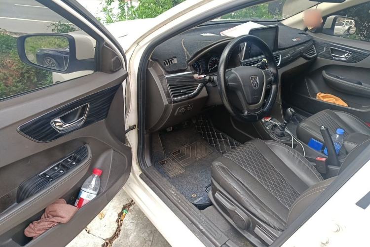 Used Baojun 630 2016 1.5L manual Comfort trim level Driver Seat
