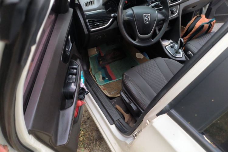Used Baojun 630 2016 1.5L automatic comfort version Driver Seat