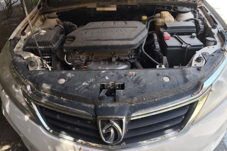 Used Baojun 630 2016 1.5L manual Comfort trim level Engine Bay