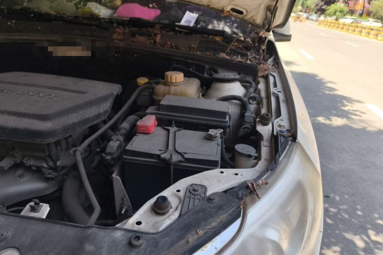 Used Baojun 630 2016 1.5L manual Comfort trim level Engine Bay Left