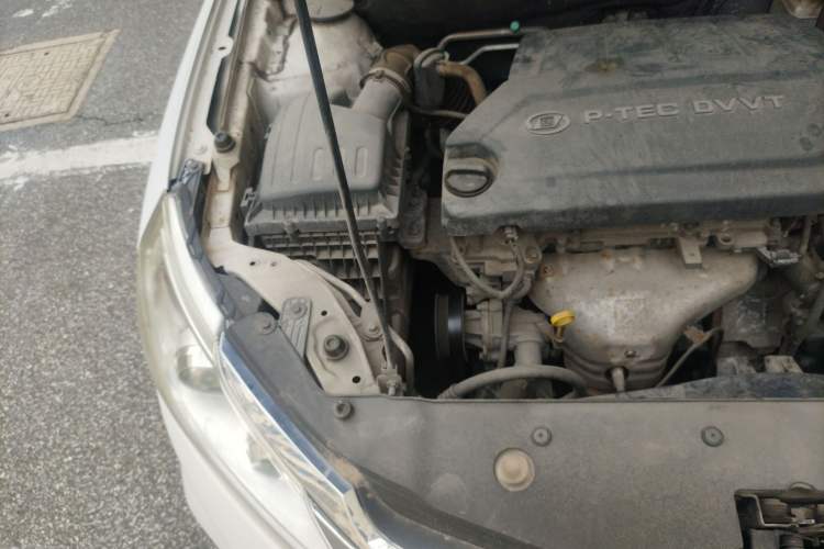 Used Baojun 630 2016 1.5L automatic comfort version Engine Bay Right