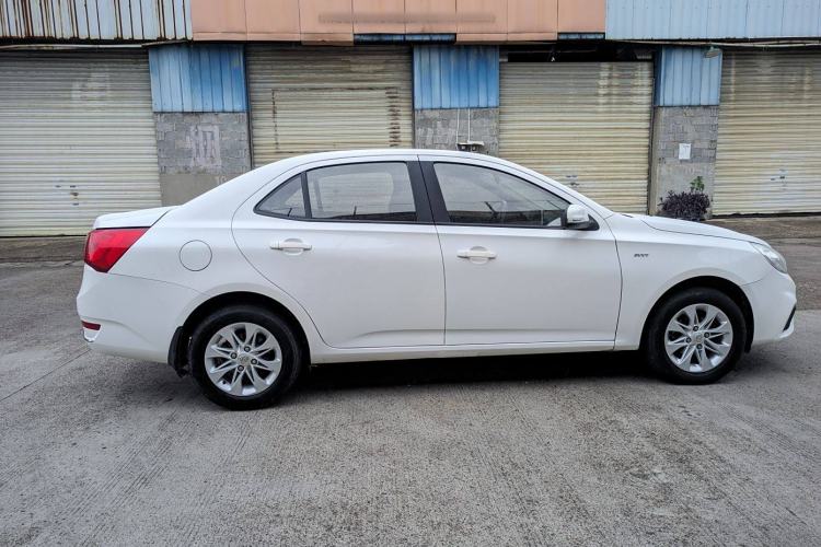 Used Baojun 630 2016 1.5L automatic comfort version Exterior 3