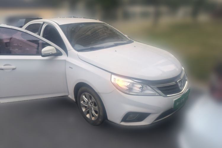Used Baojun 630 2016 1.5L automatic comfort version Front Right 45 Deg