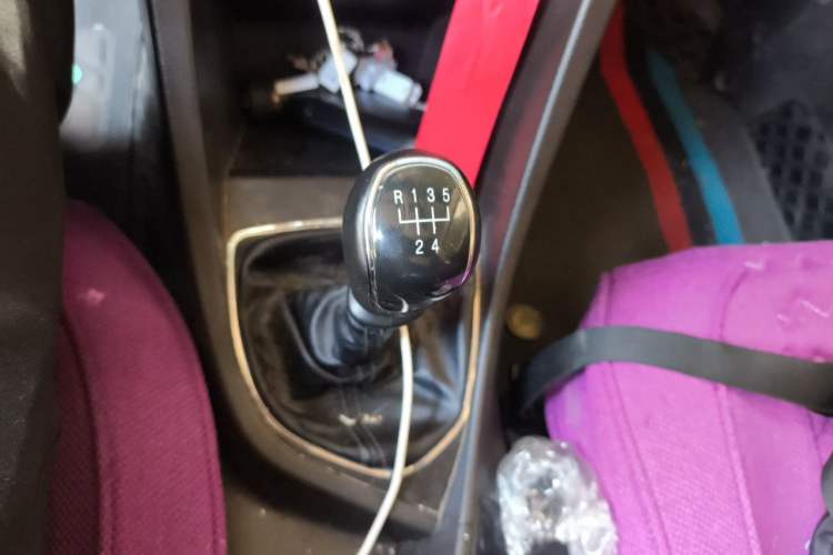 Used Baojun 630 2016 1.5L manual Comfort trim level Gear Lever