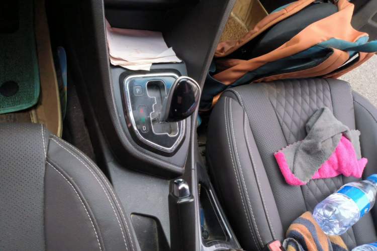 Used Baojun 630 2016 1.5L automatic comfort version Gear Lever