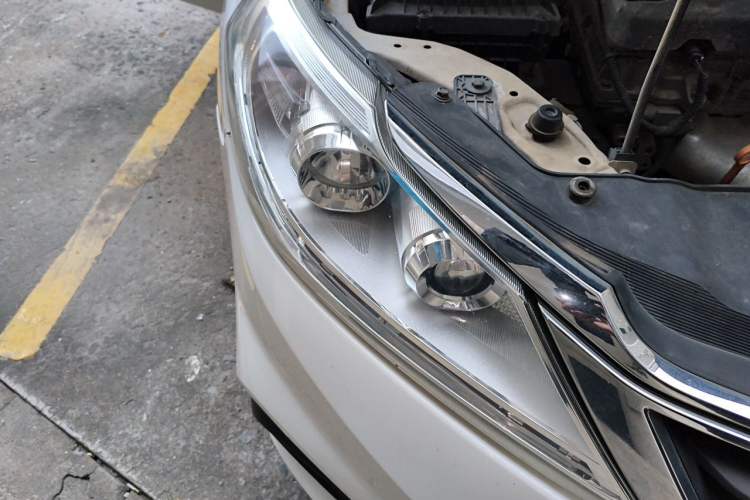 Used Baojun 630 2016 1.5L Manual Elite Edition Right Front Headlight