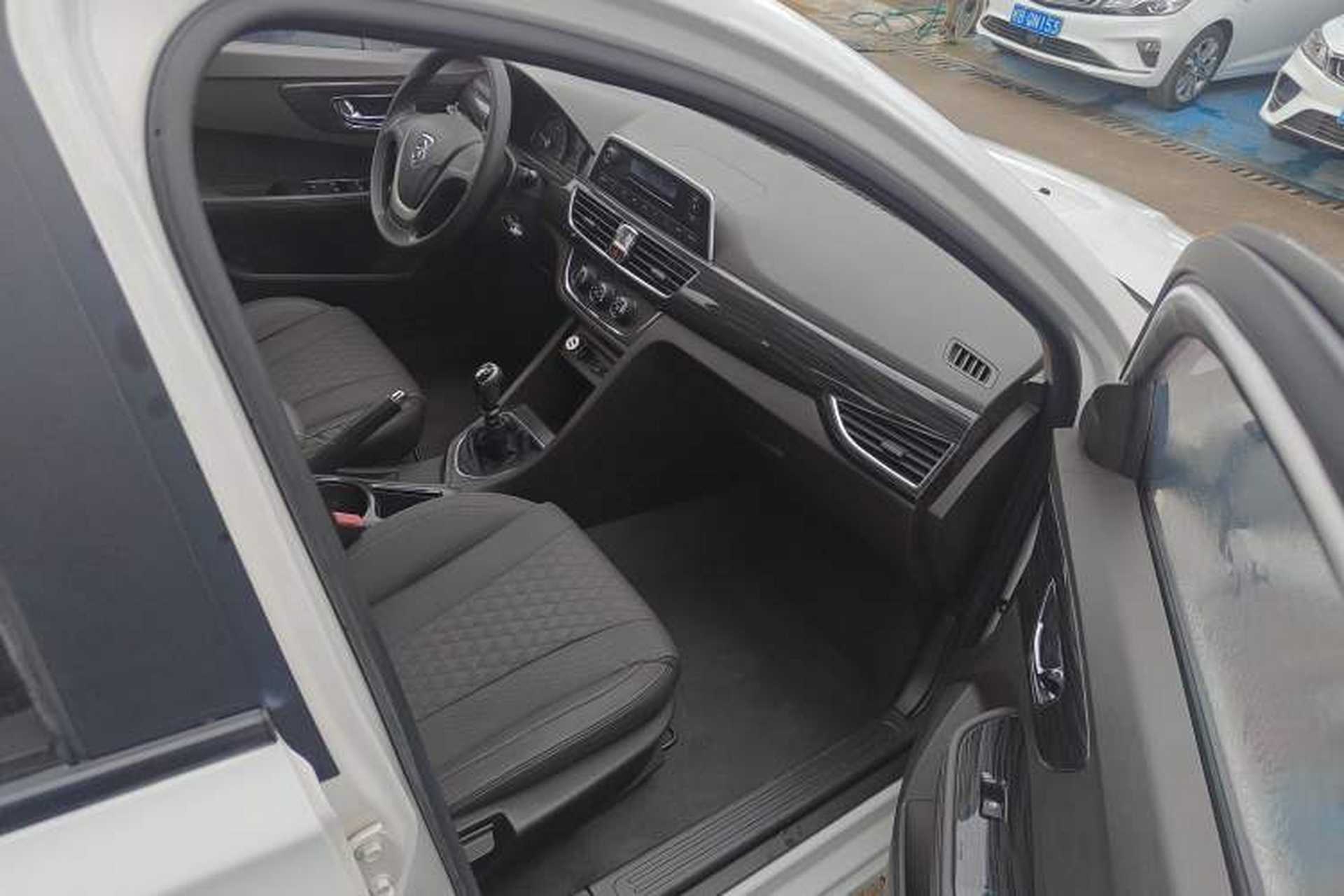 Used Baojun 630 2016 1.5L manual Comfort trim level Right Front Seat