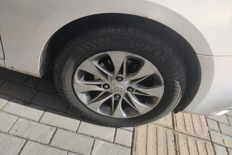 Used Baojun 630 2016 1.5L Manual Elite Edition Right Front Wheel Hub