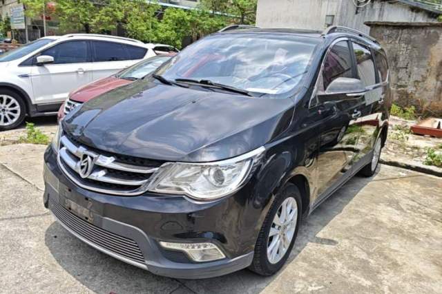 Used Baojun 730 2014 1.5L manual Comfort ESP version 7 seats