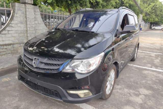 Used Baojun 730 2014 1.5L Manual Luxury Navigation ESP Version 7 Seats