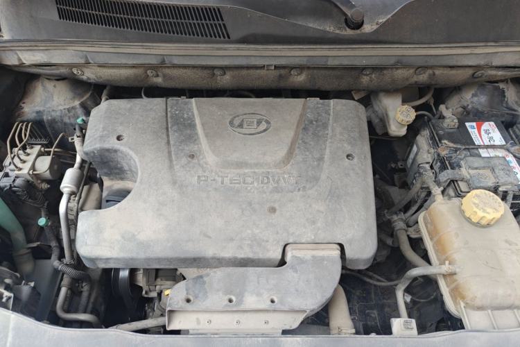 Used Baojun 730 2014 1.5L manual standard trim 7 seats Engine Bay