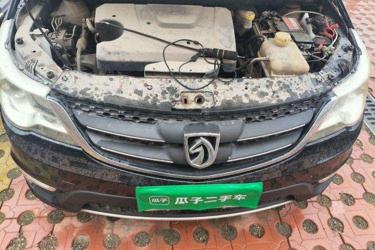Used Baojun 730 2014 1.5L manual Comfort version 7 seats Engine Bay