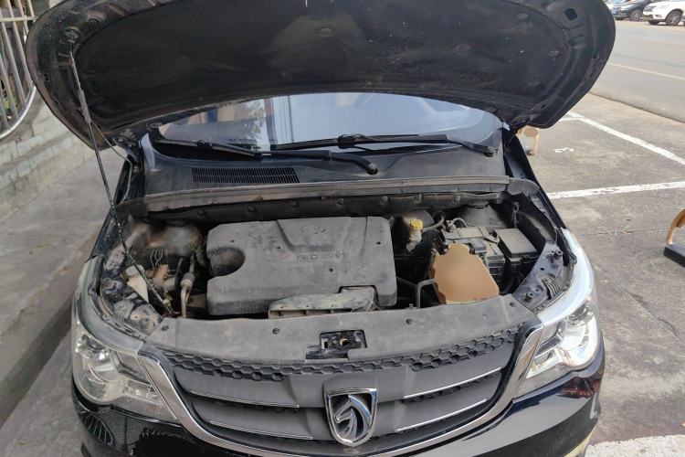 Used Baojun 730 2014 1.5L Manual Luxury Navigation ESP Version 7 Seats Engine Bay