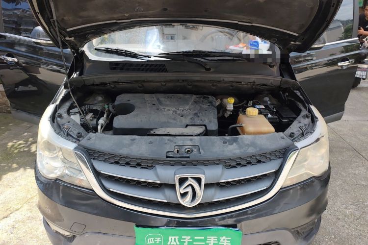Used Baojun 730 2014 1.5L manual Comfort version 7 seats Engine Bay