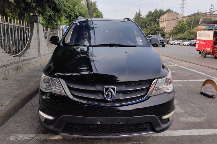 Used Baojun 730 2014 1.5L Manual Luxury Navigation ESP Version 7 Seats Exterior 1