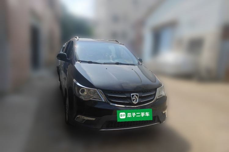 Used Baojun 730 2014 1.5L manual Comfort ESP version 7 seats Front