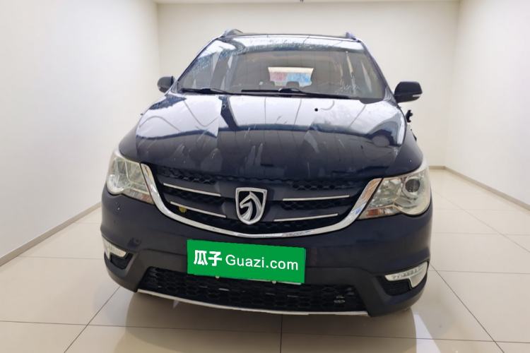Used Baojun 730 2014 1.5L manual Comfort ESP version 7 seats Front
