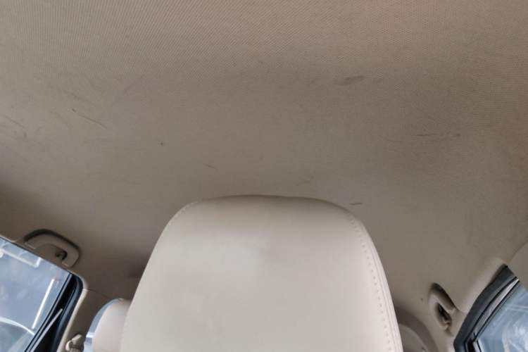 Used Baojun 730 2014 1.8L manual Comfort trim 7-seater Headliner
