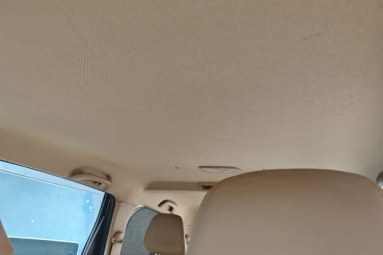 Used Baojun 730 2014 1.5L manual Comfort version 7 seats Headliner
