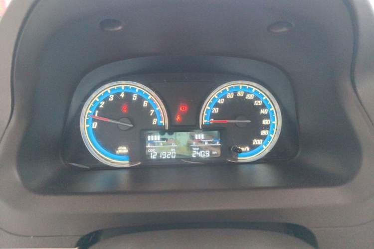 Used Baojun 730 2014 1.5L manual standard trim 7 seats Instrument Cluster
