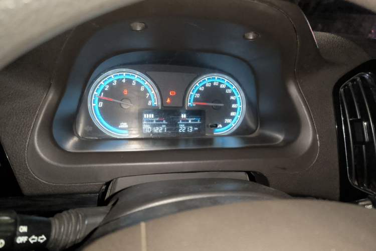 Used Baojun 730 2014 1.5L manual Comfort ESP version 7 seats Instrument Cluster