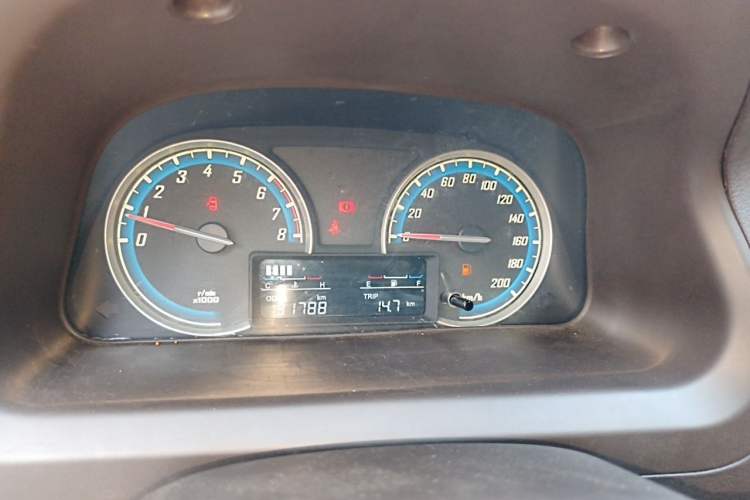 Used Baojun 730 2014 1.5L manual Comfort version 7 seats Instrument Cluster